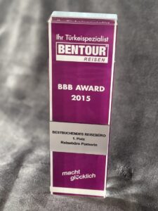Trophäe BBB Award 2015 von Bentour Reisen: Bestbuchendes Reisebüro, 1. Platz, Reisebüro Pomorin