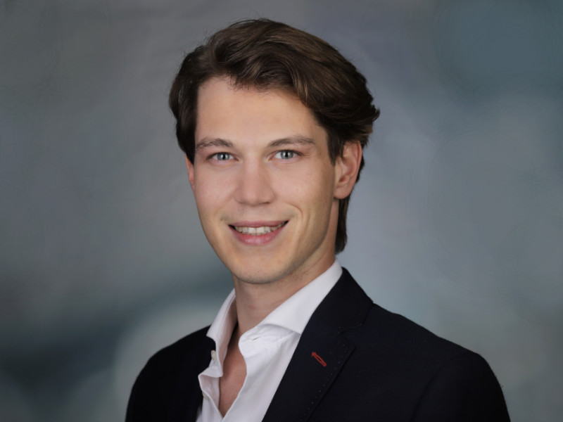 Marek Pomorin, Reiseberater Oberglatt